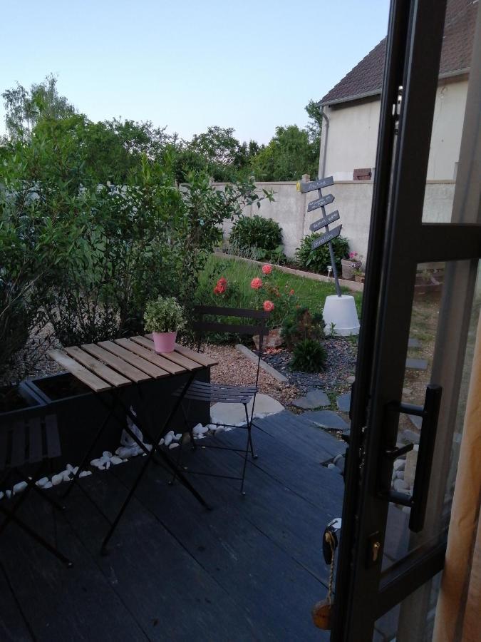 Le Clos du 51 - Chambres d'hôtes Abondant Extérieur photo