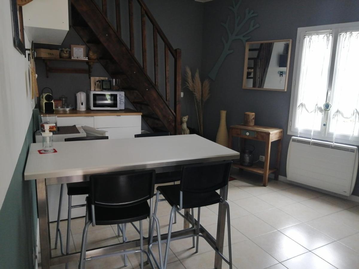Le Clos du 51 - Chambres d'hôtes Abondant Extérieur photo